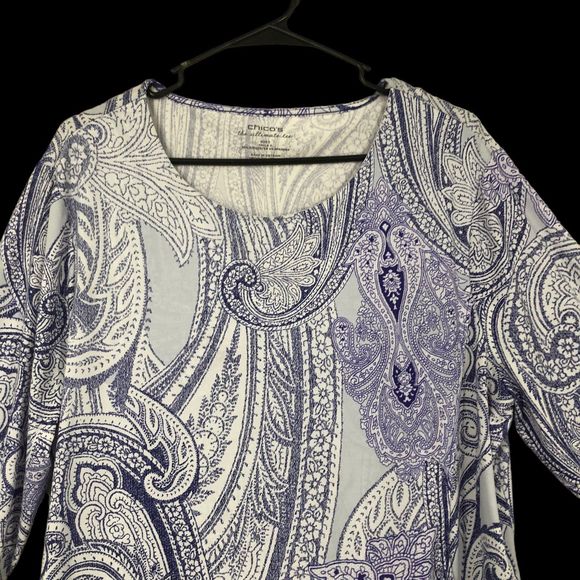 Chicos the Ultimate Tee Purple & White Paisley Tunic Top, Handkerchief Hem SZ 3 - Picture 8 of 9